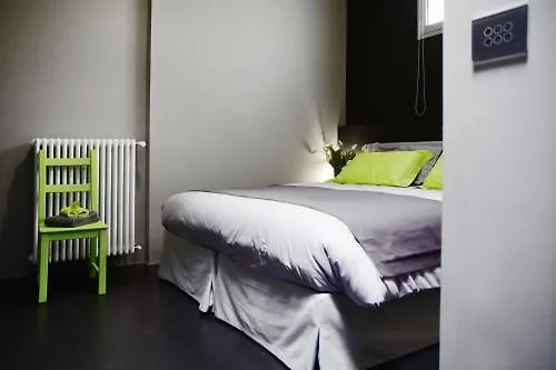 Miloft Guest Rooms And Terrace Mediolan 2*,