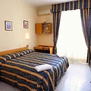 Hotel Loreto, Mediolan