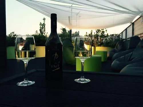 Miloft Guest Rooms And Terrace Milan Hotel